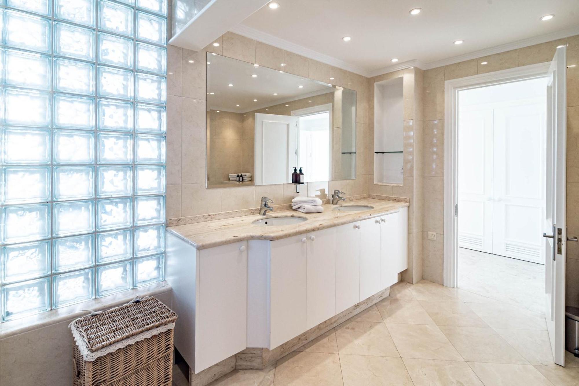 Jdg7-stunning 100 Meters From * Marbella